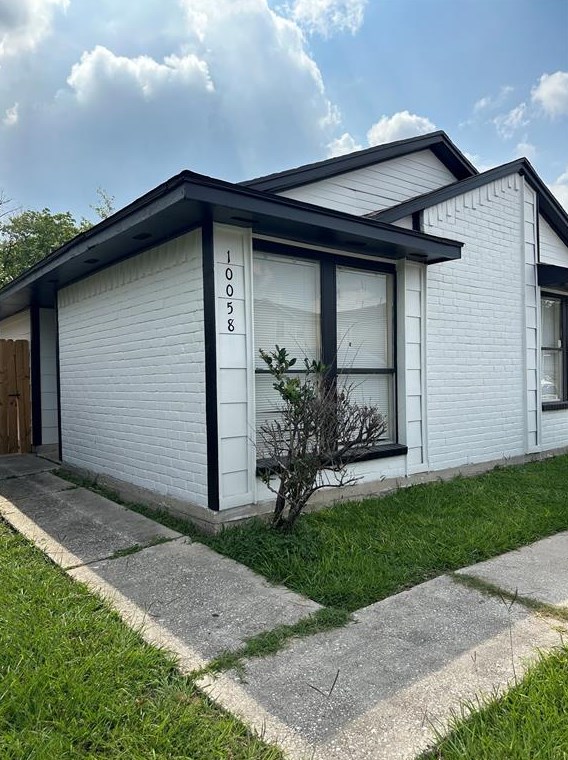 10058 Sharpton Dr, Houston, TX 77038