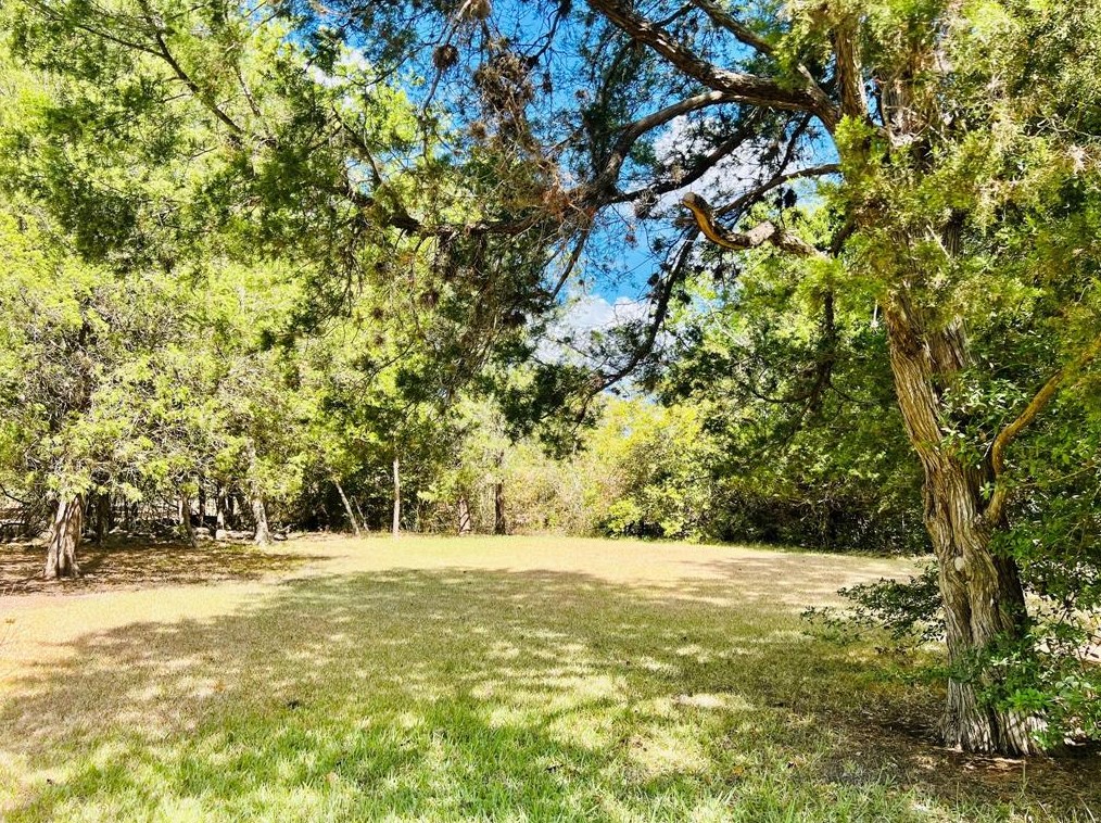 134 Lola Ln, Bellvue, TX 77418
