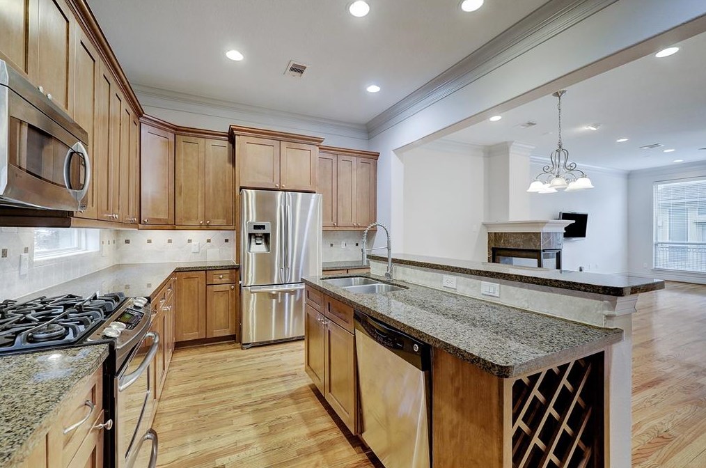 5524 Crooms St, Houston TX  77007-8214 exterior