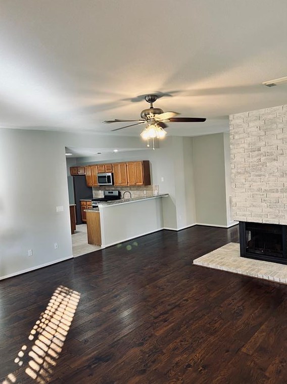 75 Village Knoll Cir, Spring TX  77381-4449 exterior