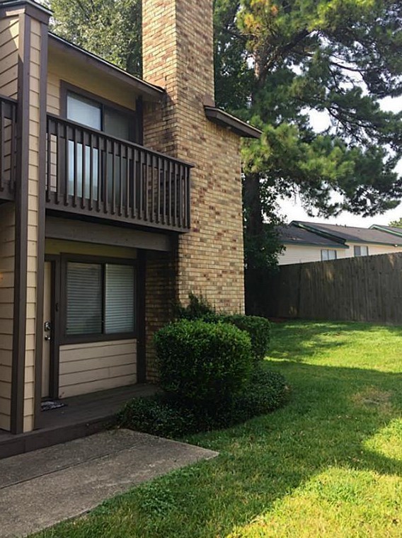 2521 Crosstimbers St #f1, Huntsville, TX 77320