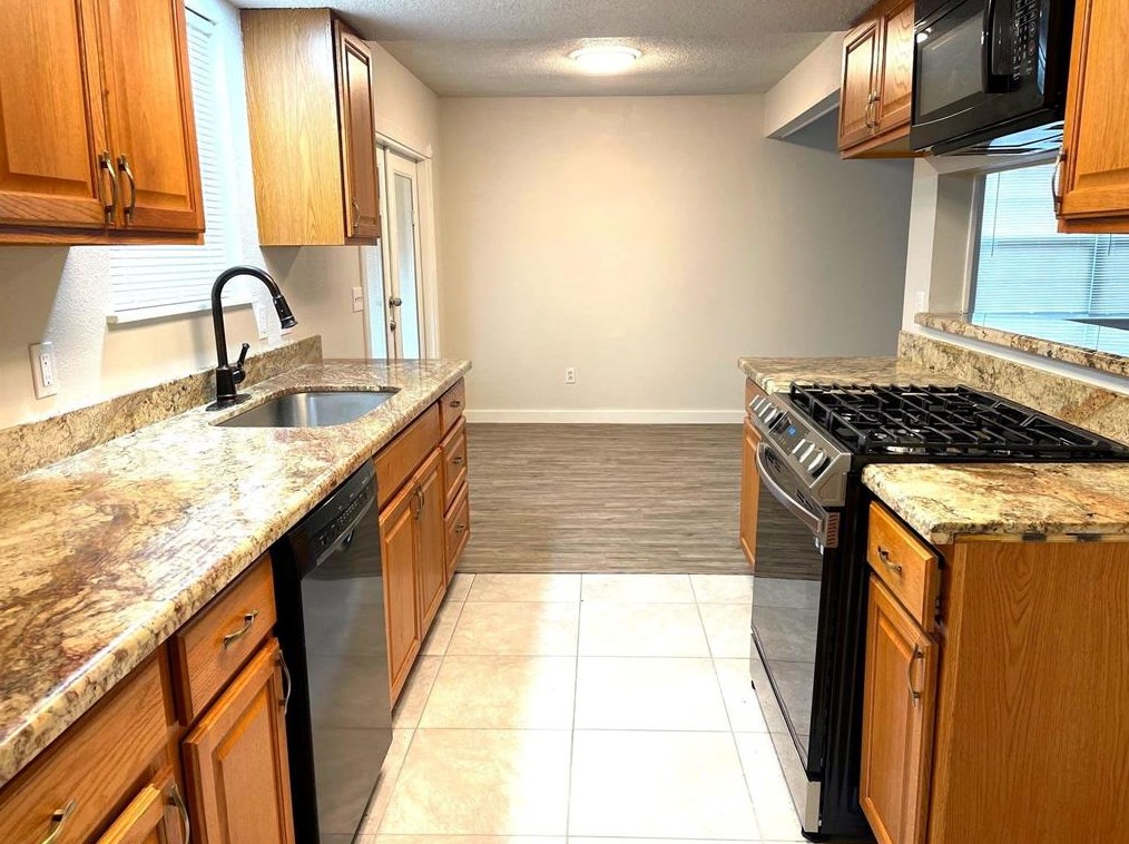 21043 Settlers Valley Dr, Katy, TX 77449