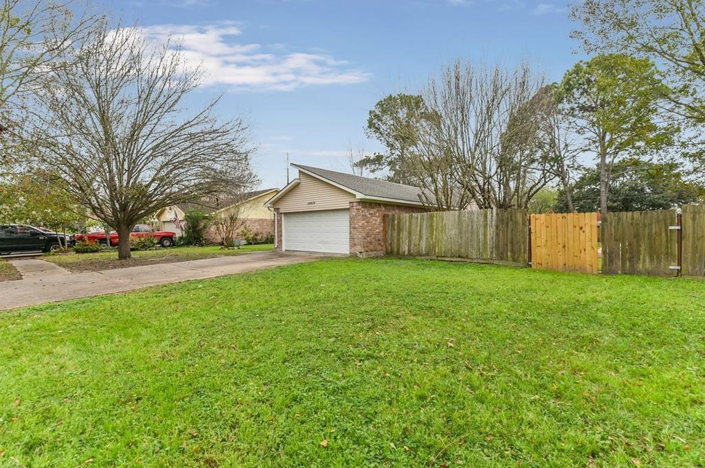 13919 Rosetta Dr, Cypress TX  77429-2591 exterior