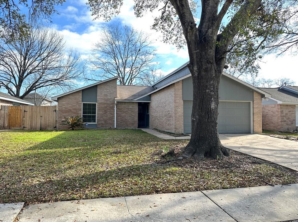 24010 Lone Elm Dr, Spring, TX 77373-6337