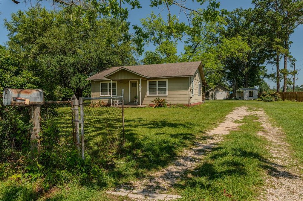 445 Watts Rd, Silsbee, TX 77656-5029