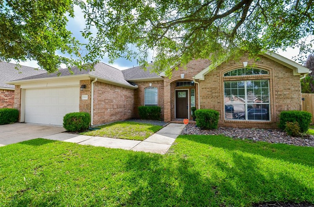 9111 Bonbrook Bend Ln, Richmond, TX 77469