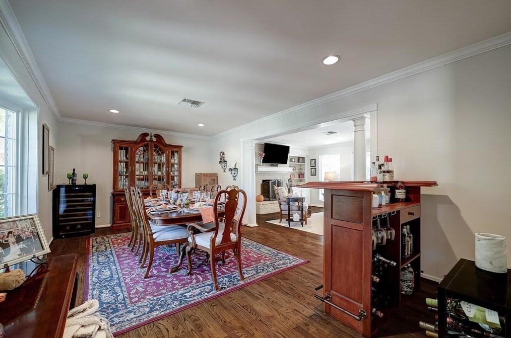 14203 Apple Tree Rd, Houston TX  77079-6601 exterior
