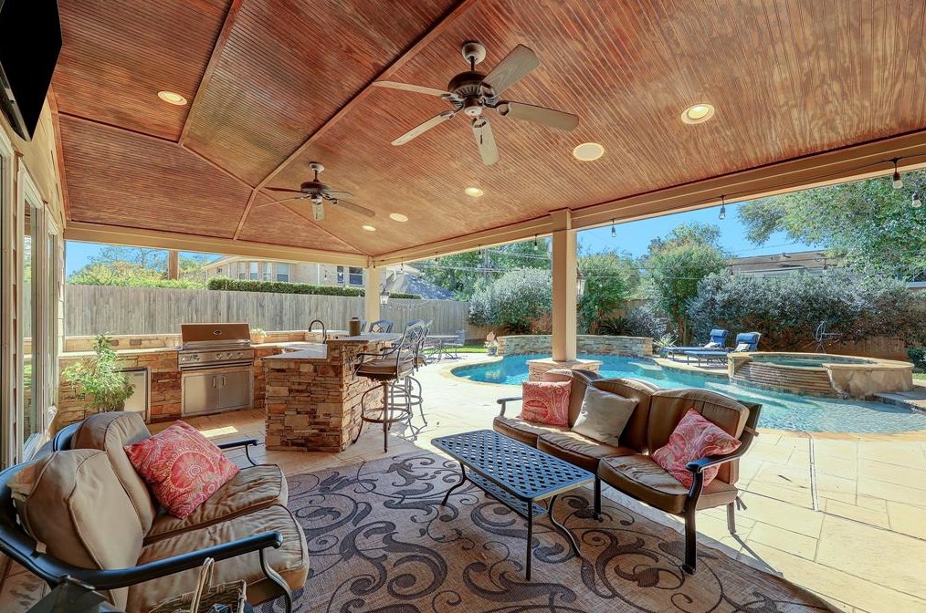 14203 Apple Tree Rd, Houston TX  77079-6601 exterior