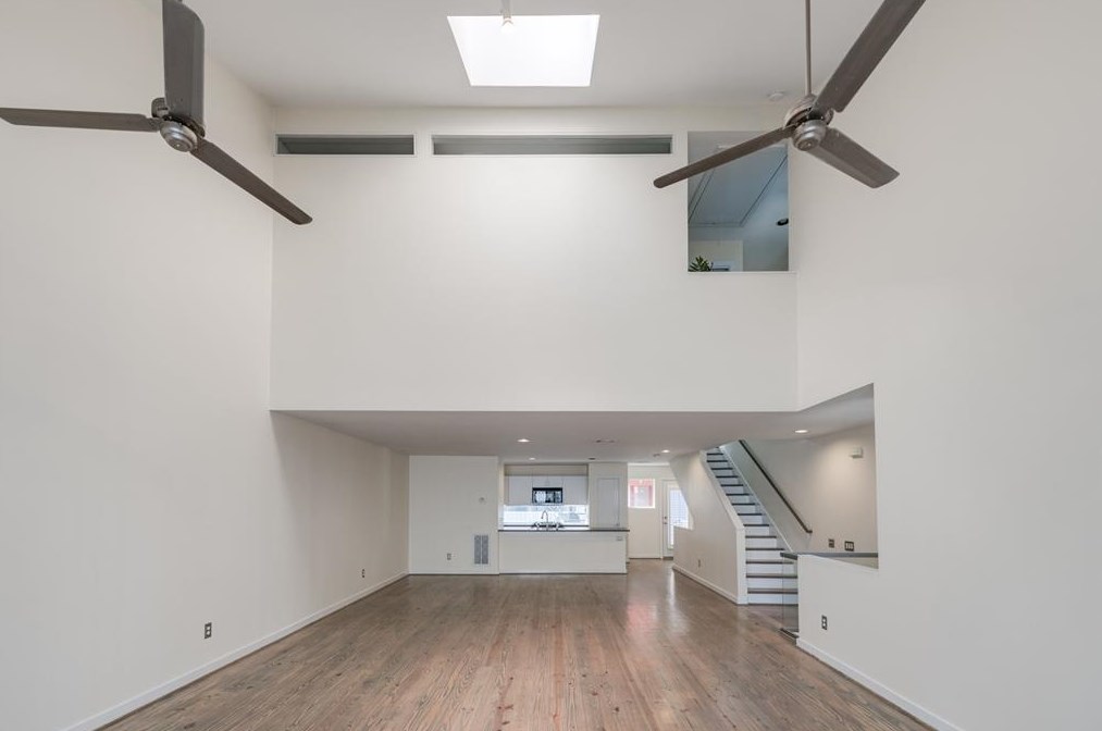 807 Robin St, Houston TX  77019-4719 exterior