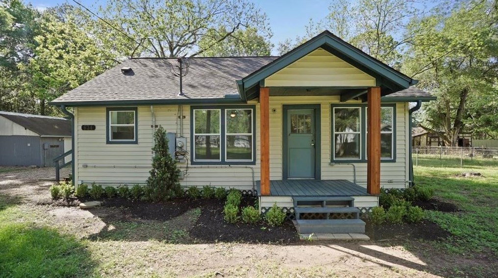 634 Texas St, Tomball, TX 77375