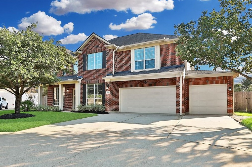 18903 Rustling Ridge Ln, Tomball, TX 77377-7571