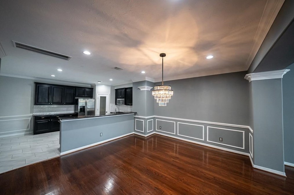 2621 Enclave At Shady Acres Ct, Houston, TX 77008-1987