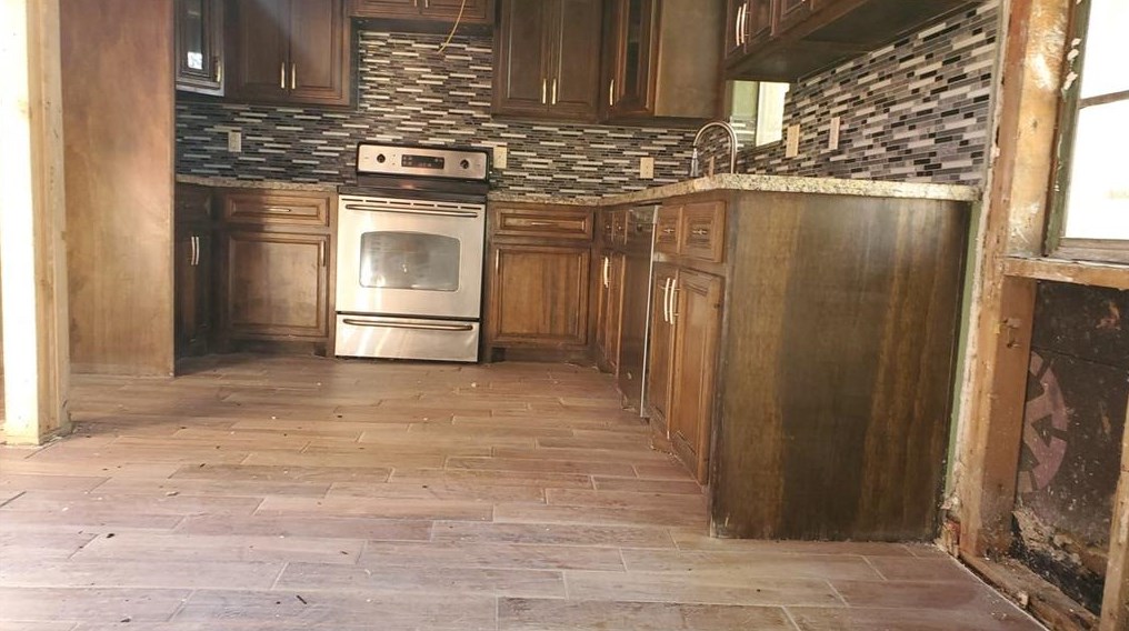12322 Flushing Meadows Dr, Houston, TX 77089-6623