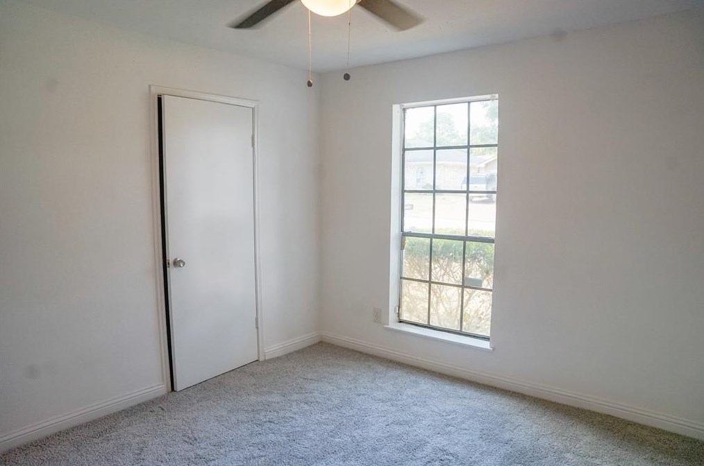5606 Fallengate Dr, Spring TX  77373-7167 exterior