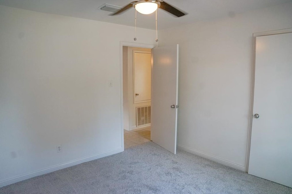 5606 Fallengate Dr, Spring TX  77373-7167 exterior