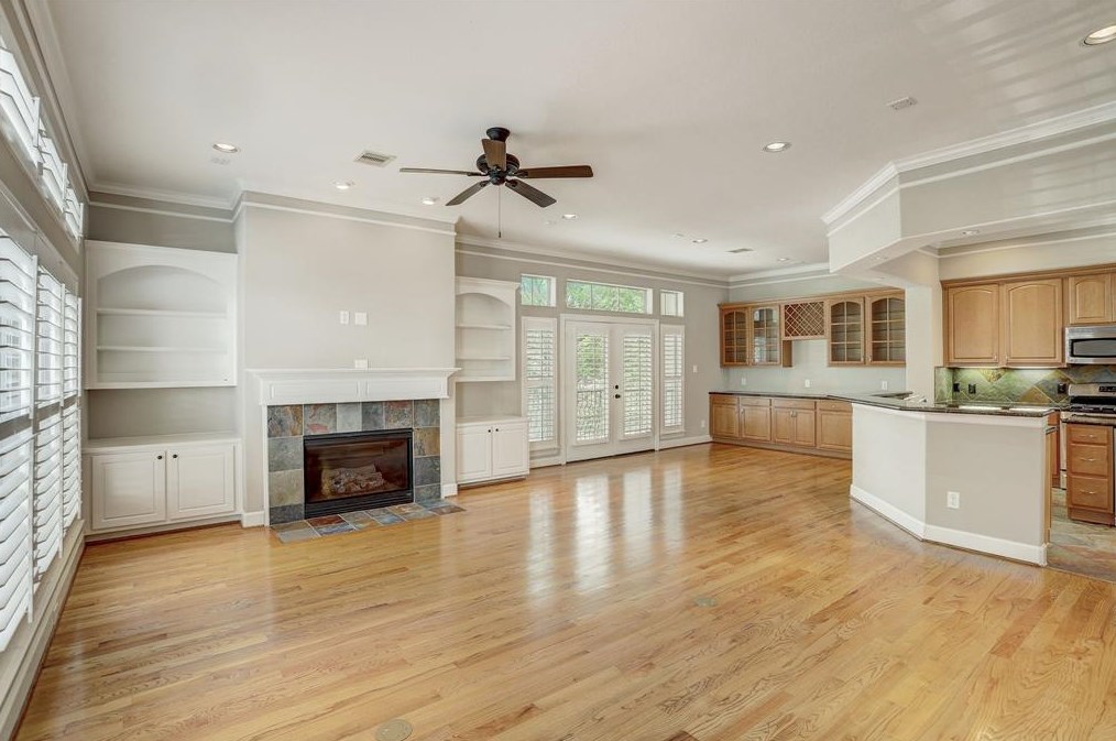 428 Fowler St, Houston, TX 77007-7351