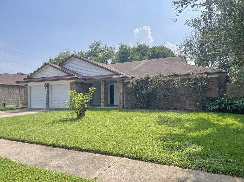 2229 Shannon St, Deer Park, TX 77536-4047