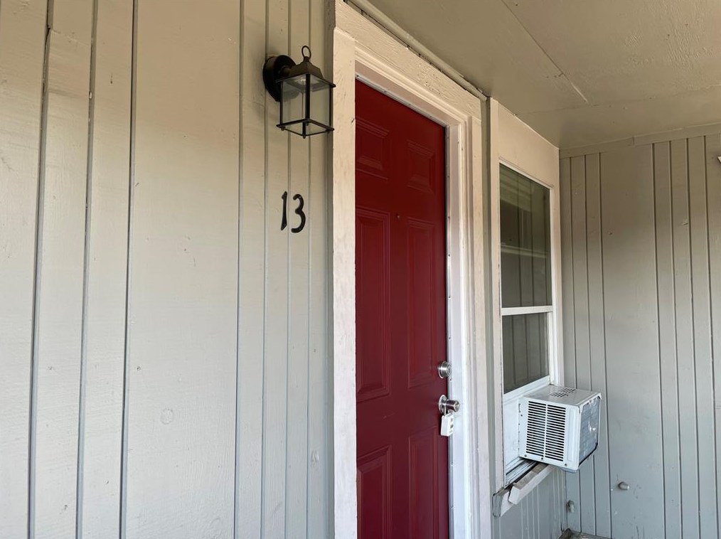 1815 Isabella St #16, Houston, TX 77004