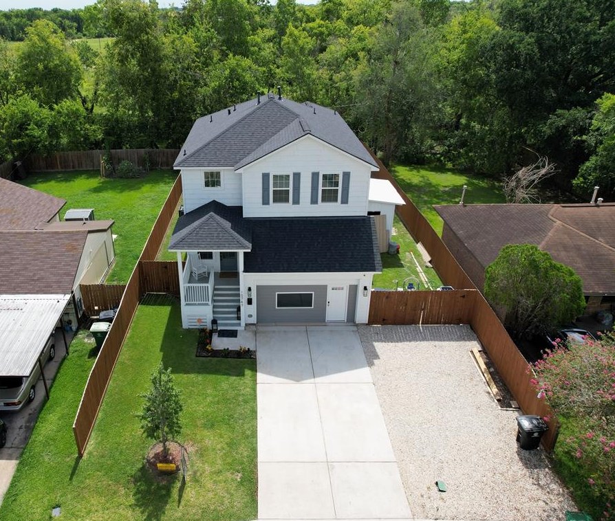 10747 Dulcimer St, Houston, TX 77051-4615