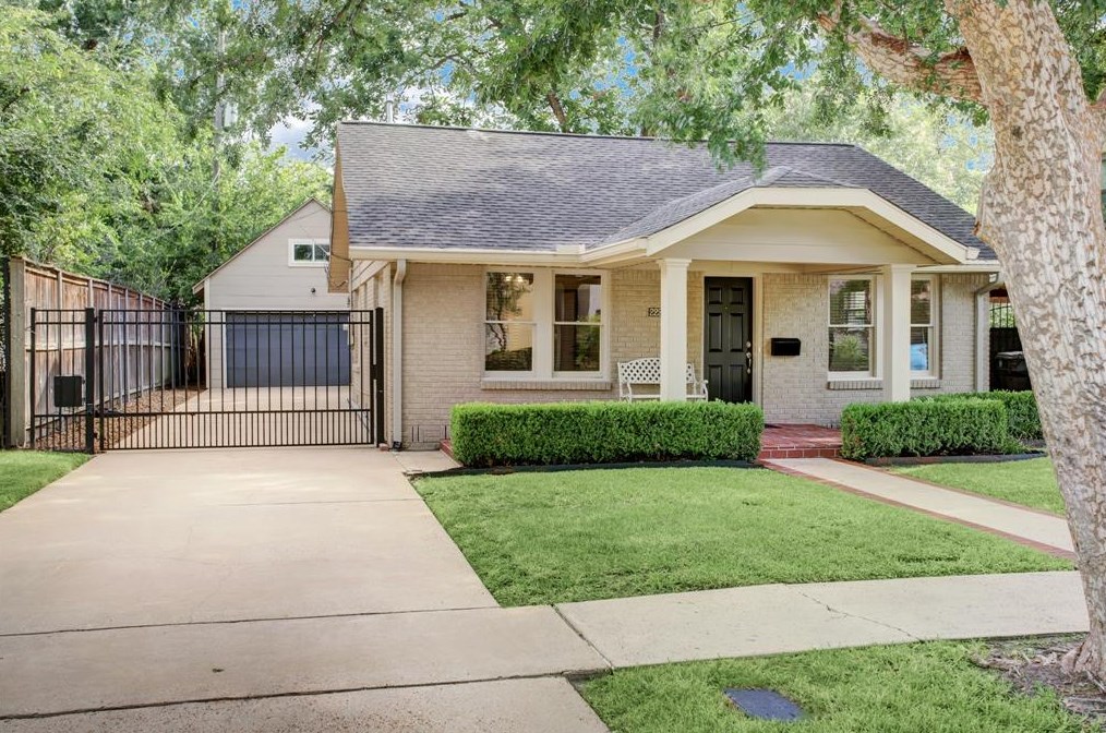 2225 Branard St, Houston, TX 77098-2407