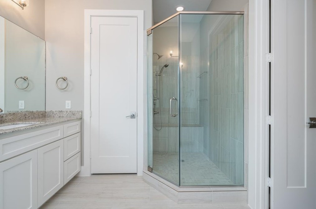 1228 Murrayhill Dr, Houston TX 77043-4240 exterior