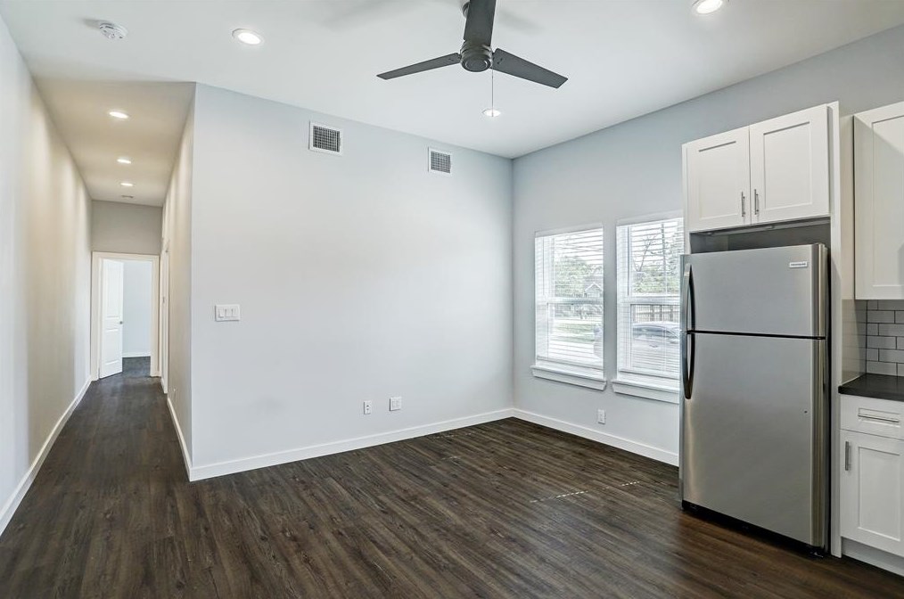 225 Everton St, Houston, TX 77003-1855