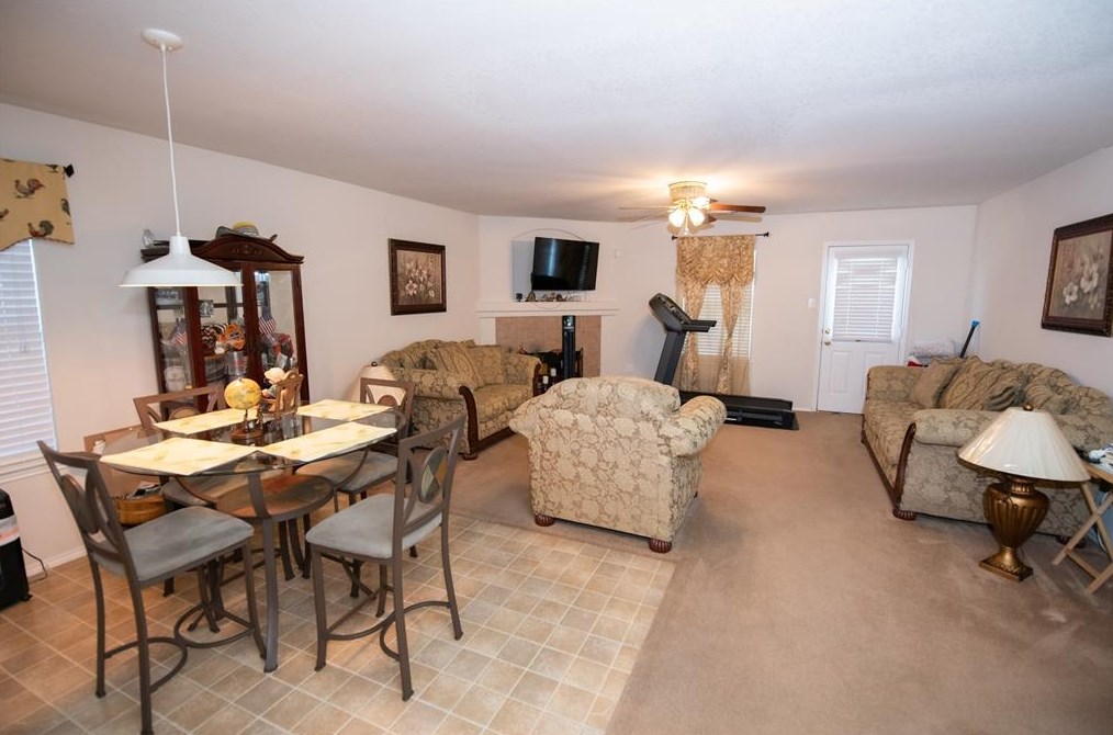 9414 Delicado Dr, Humble, TX 77396