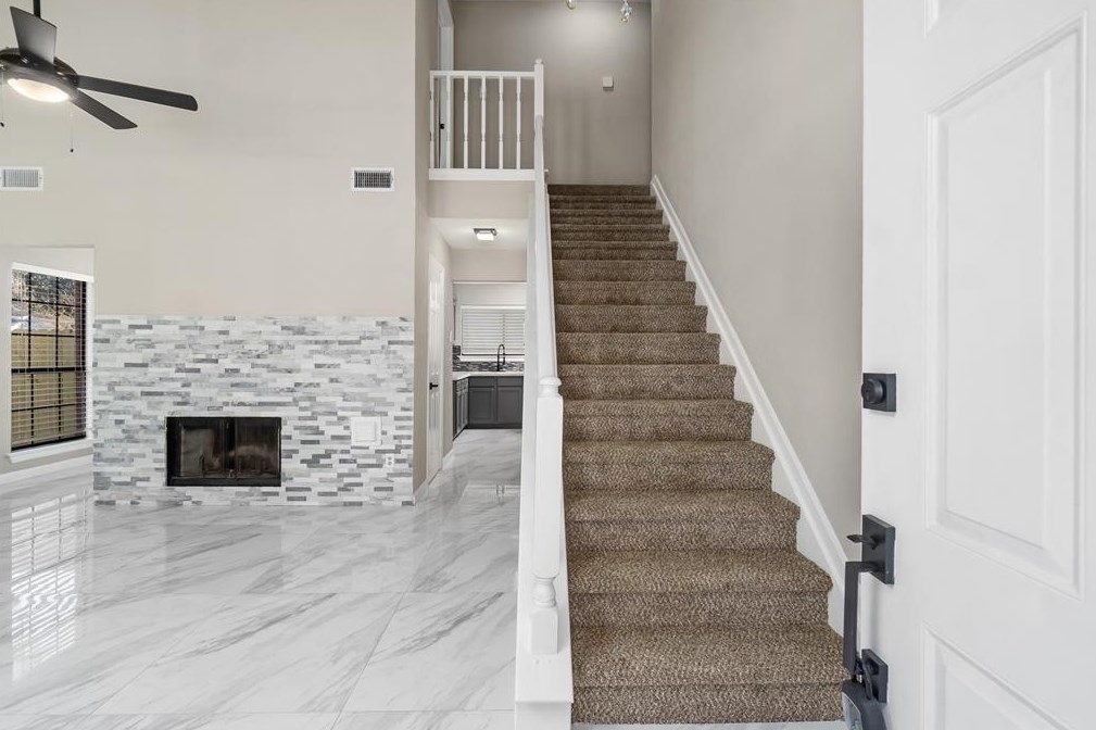 14210 Orchard Farms Ln, Houston TX  77062-2056 exterior