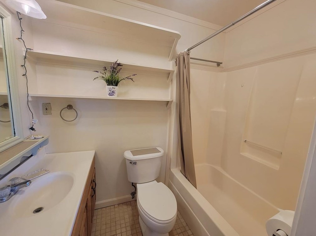 3609 Ave S 1/2 #2, Galveston, TX 77550