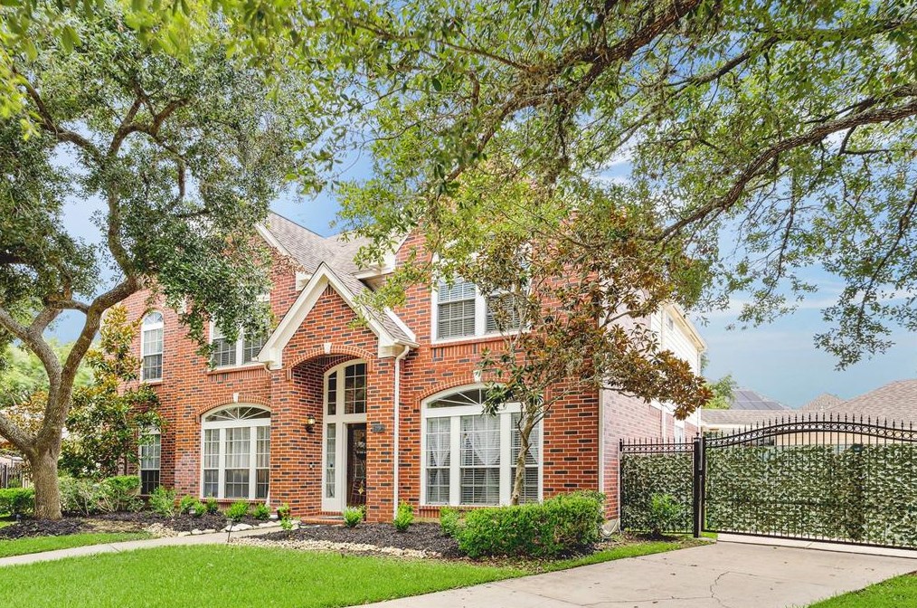 7906 Arbor Hill Ct, Sugar Land, TX 77479