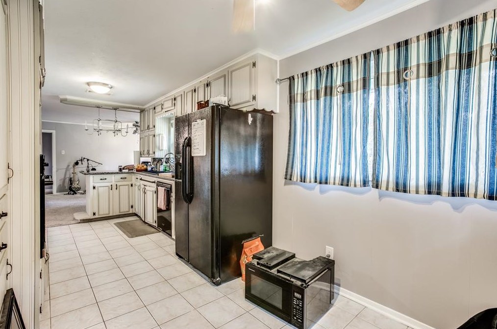 1329 Conrad Sauer, Houston TX 77043-4308 exterior