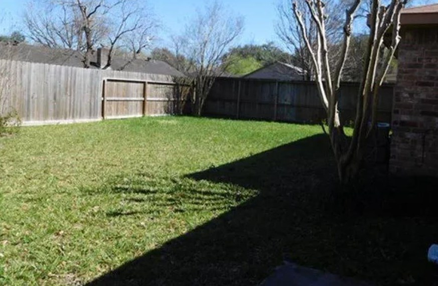 8030 Lawn Wood Ln, Houston, TX 77086