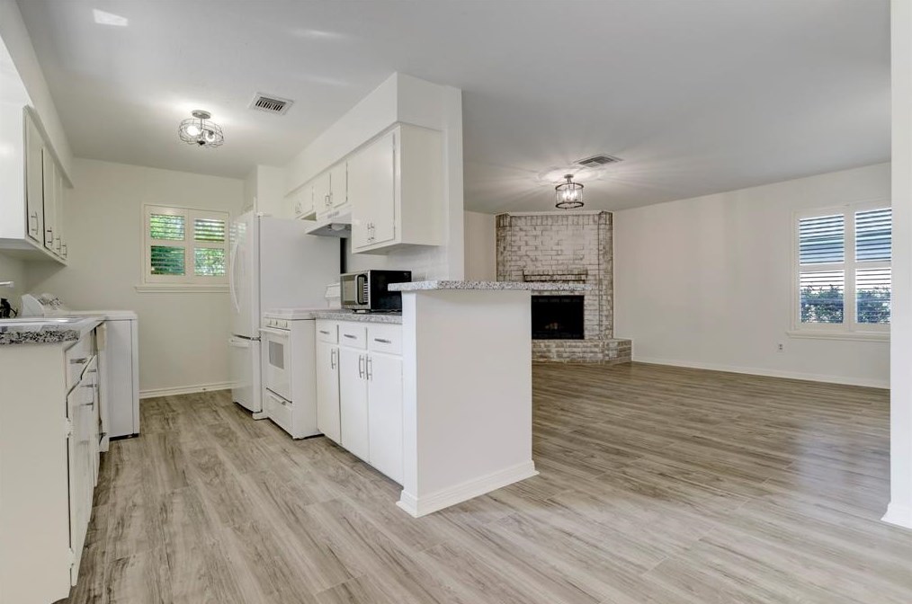 4634 Orange Cir S, Pearland, TX 77581