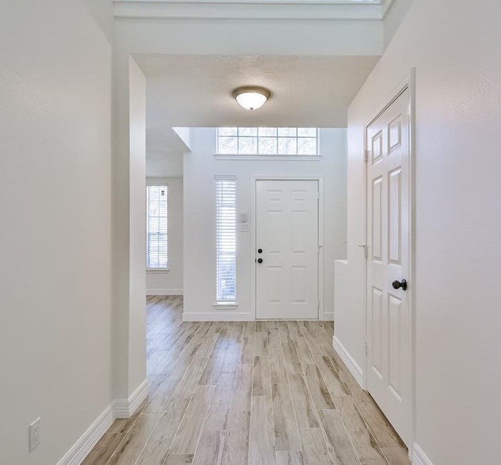 11323 Yorkshire Oaks Dr, Houston TX  77065-4957 exterior