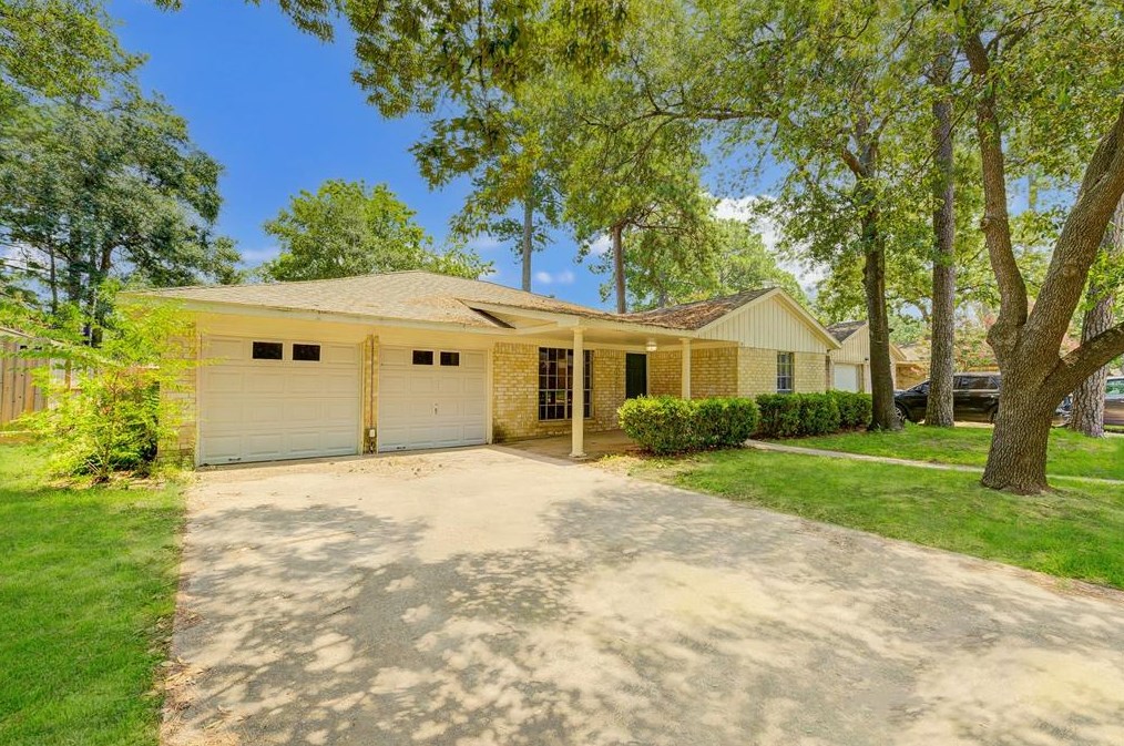 16918 Bonnie Sean Dr, Spring, TX 77379