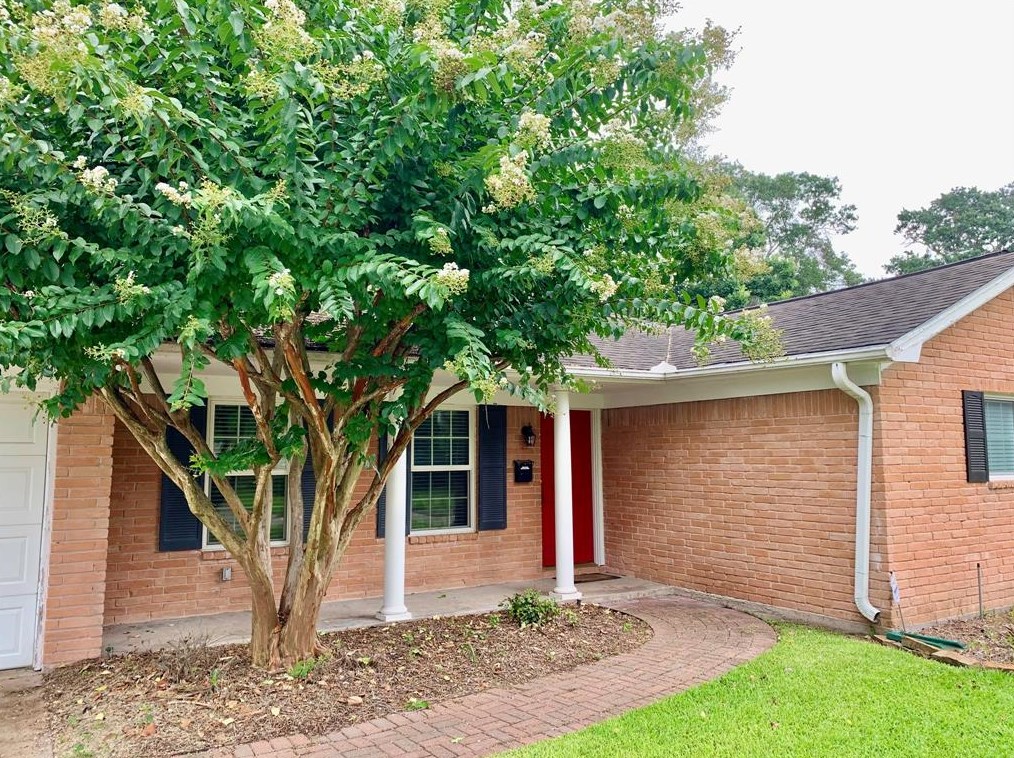 9634 Fairdale Ln, Houston, TX 77063