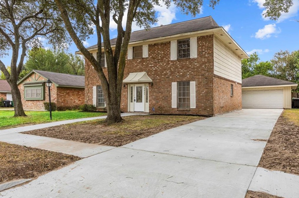 7935 Southmeadow Dr, Houston, TX 77071