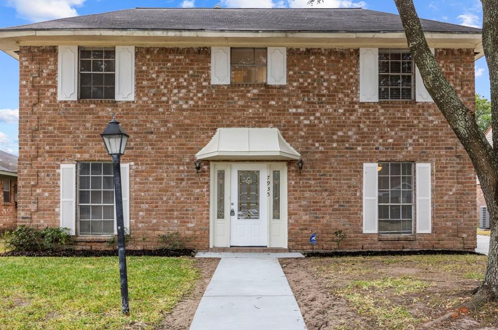 7935 Southmeadow Dr, Houston TX  77071-2505 exterior