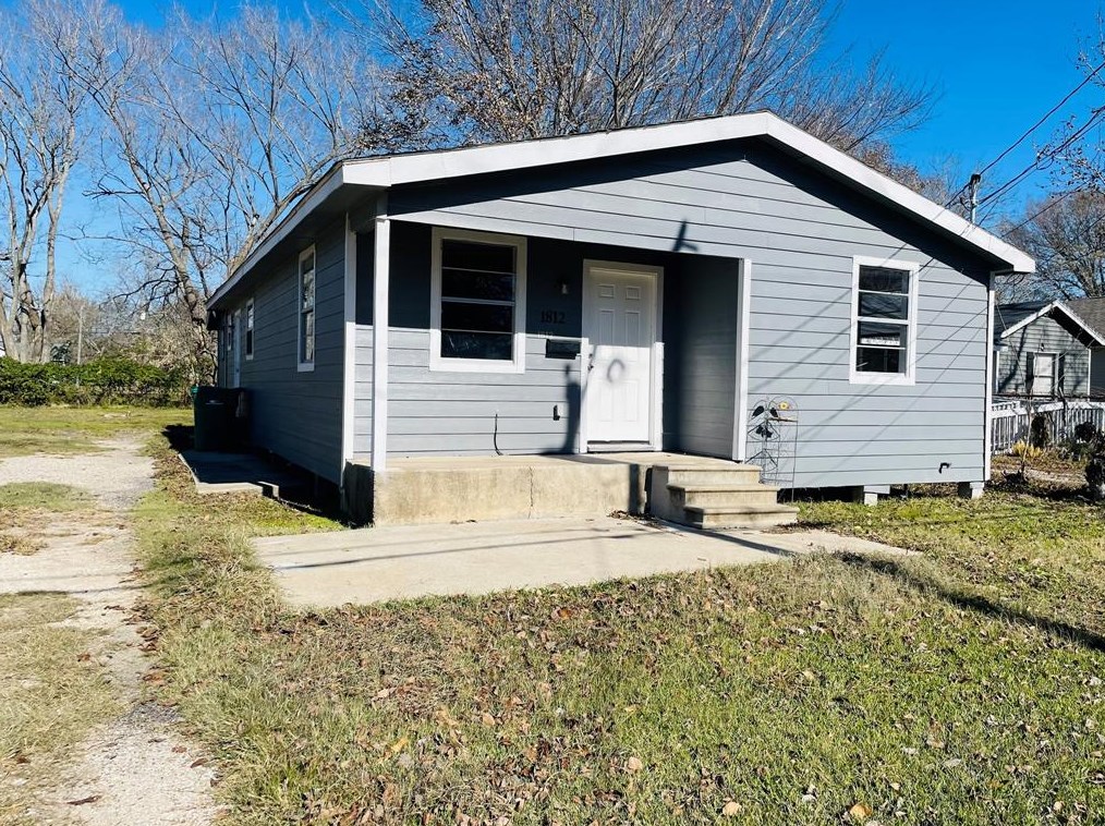 1812 Thompson St, La Marque, TX 77568