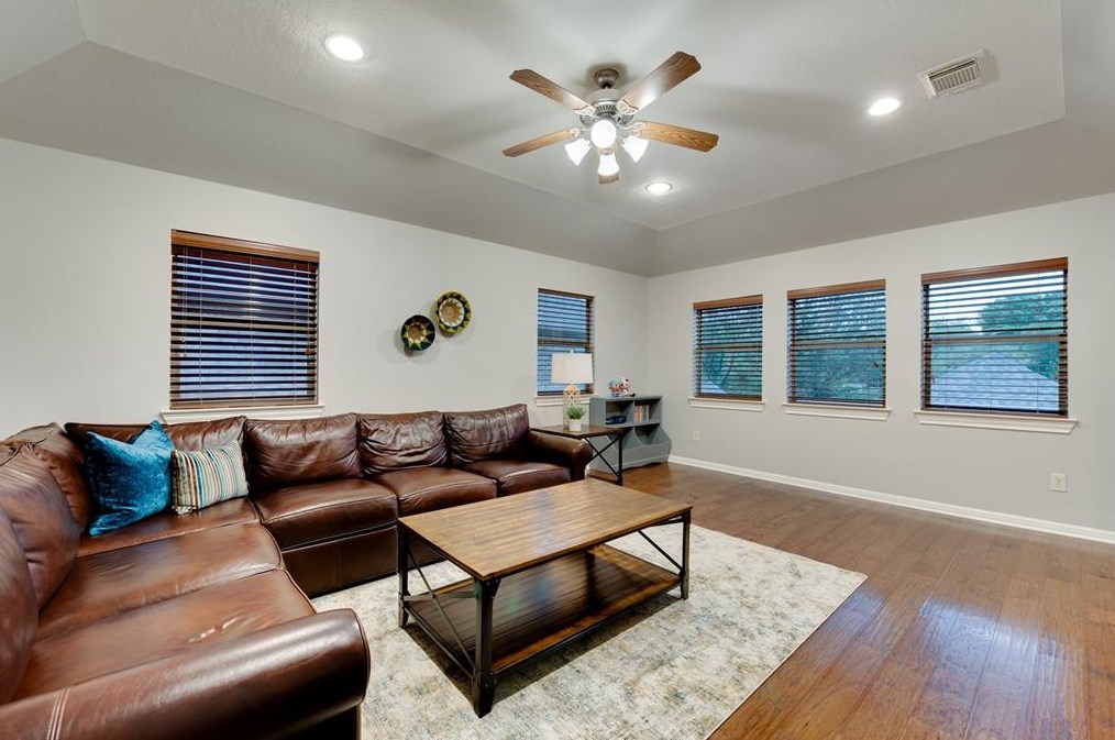 11810 Legend Mnr Dr, Houston TX  77082-3077 exterior