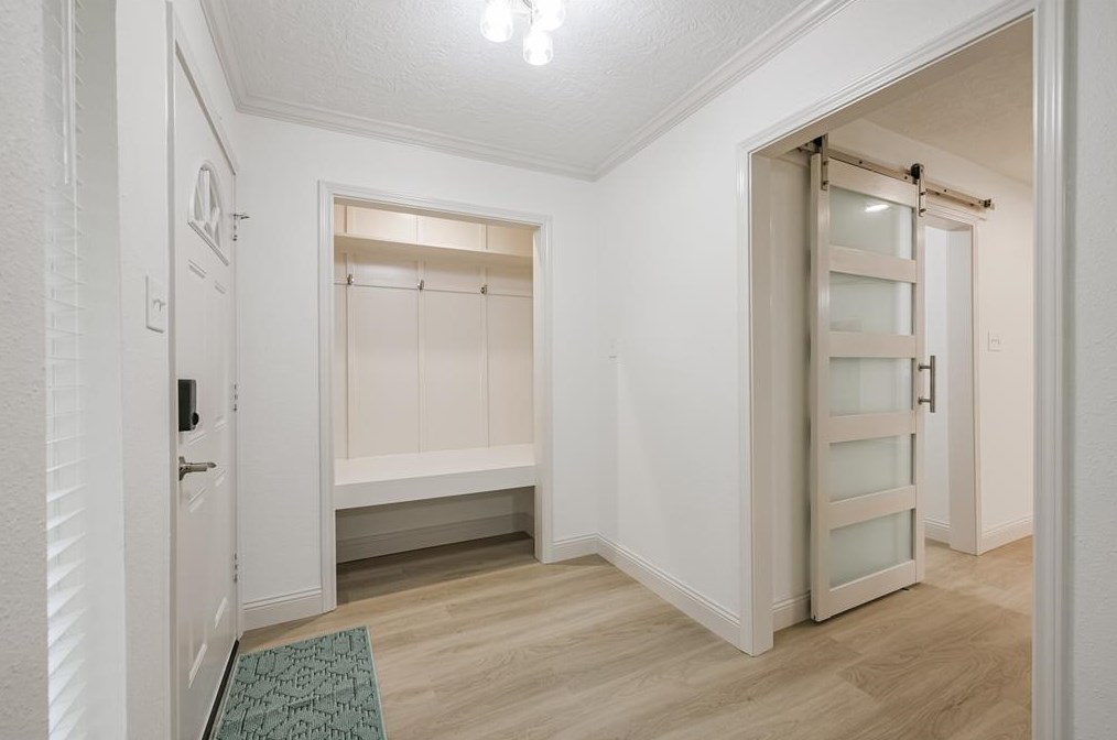 5110 Tashkent Dr, Friendswood, TX 77546-3023