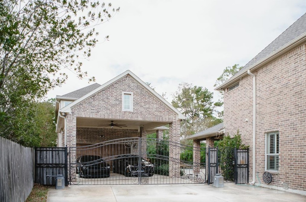 8131 Cranbrook Hollow Ln, Houston, TX 77095-4948
