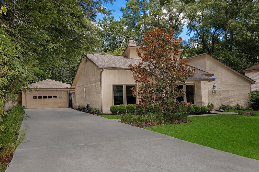 4 Postvine Ct, Spring TX  77381-2667 exterior