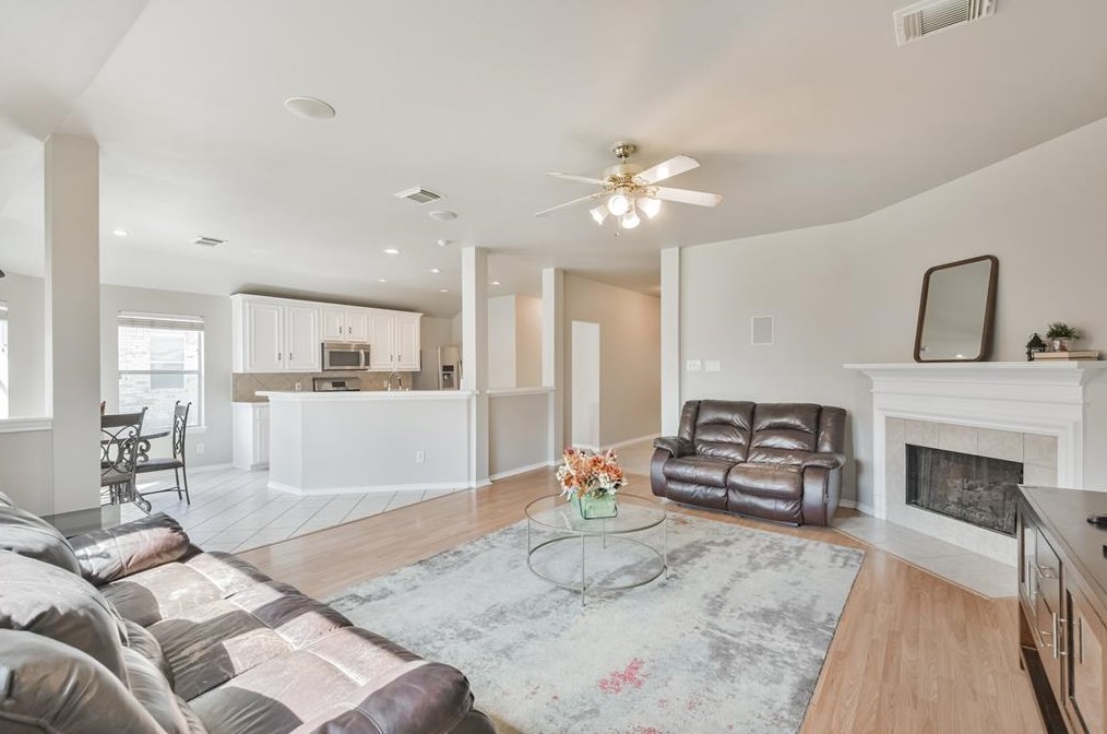 7143 Hot Crk Trce, Humble TX 77346-3097 exterior