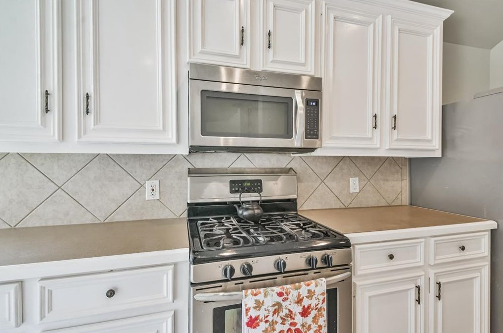 7143 Hot Crk Trce, Humble TX 77346-3097 exterior