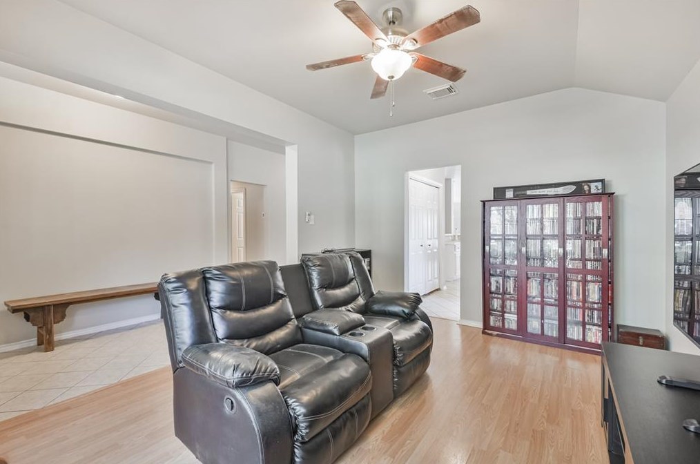 7143 Hot Crk Trce, Humble TX 77346-3097 exterior