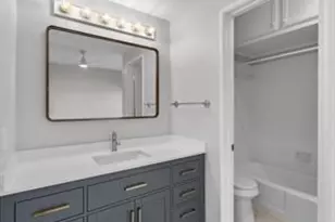 1302 Marina Bay Dr, Kemah, TX 77565 - Photo 32