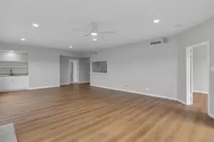 1302 Marina Bay Dr, Kemah, TX 77565 - Photo 16