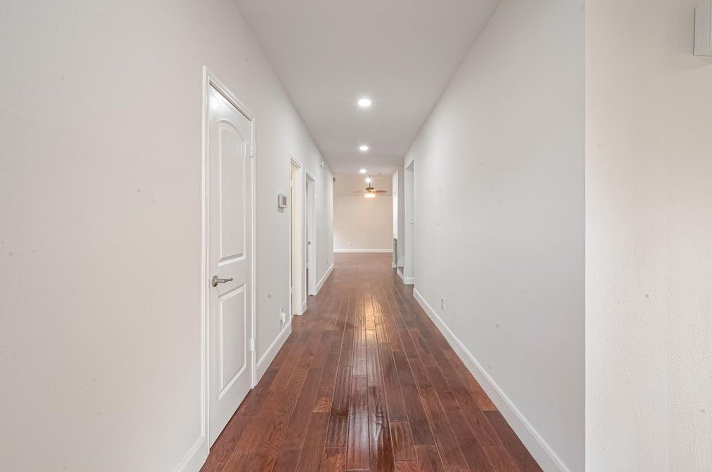 12127 Carriage Hill Dr, Houston, TX 77077