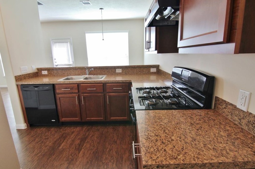 5830 Santa Bernadetta, Houston TX  77017-5987 exterior